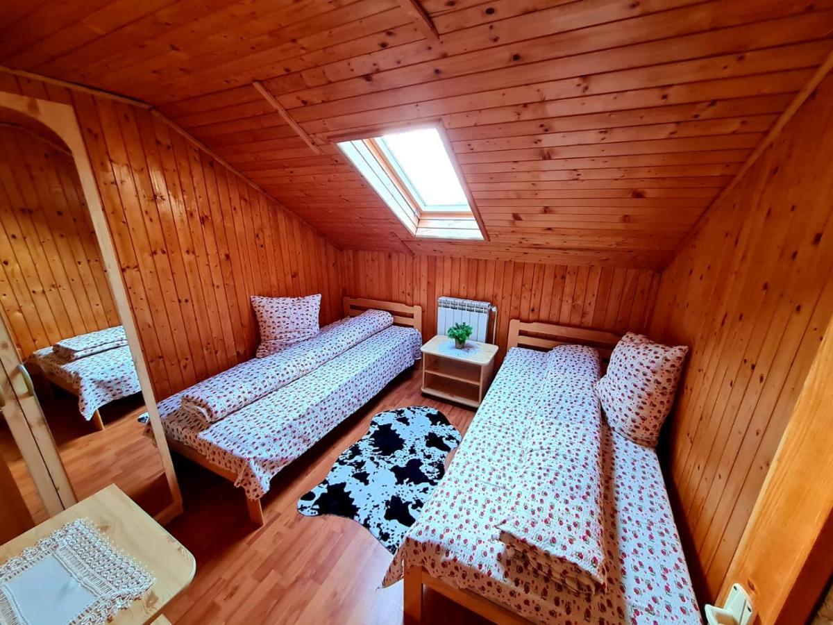 Pensiunea Sanziana Hotell Oradea Exteriör bild
