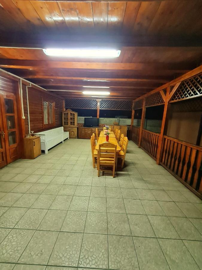 Pensiunea Sanziana Hotell Oradea Exteriör bild