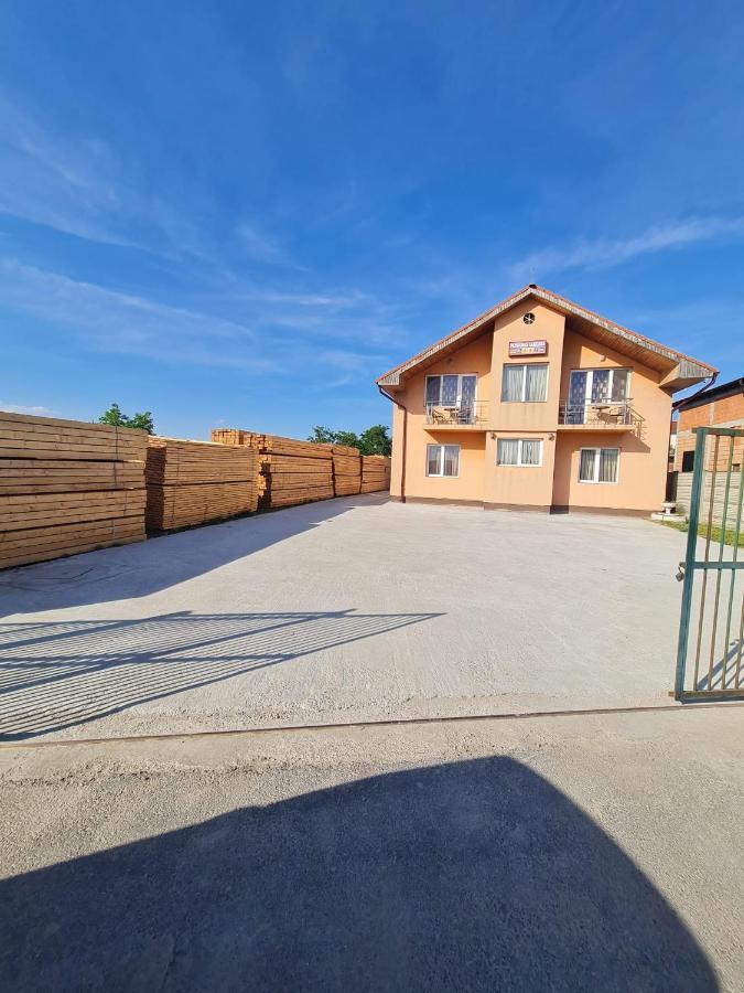 Pensiunea Sanziana Hotell Oradea Exteriör bild