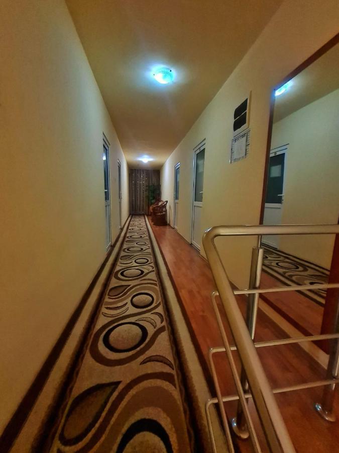 Pensiunea Sanziana Hotell Oradea Exteriör bild