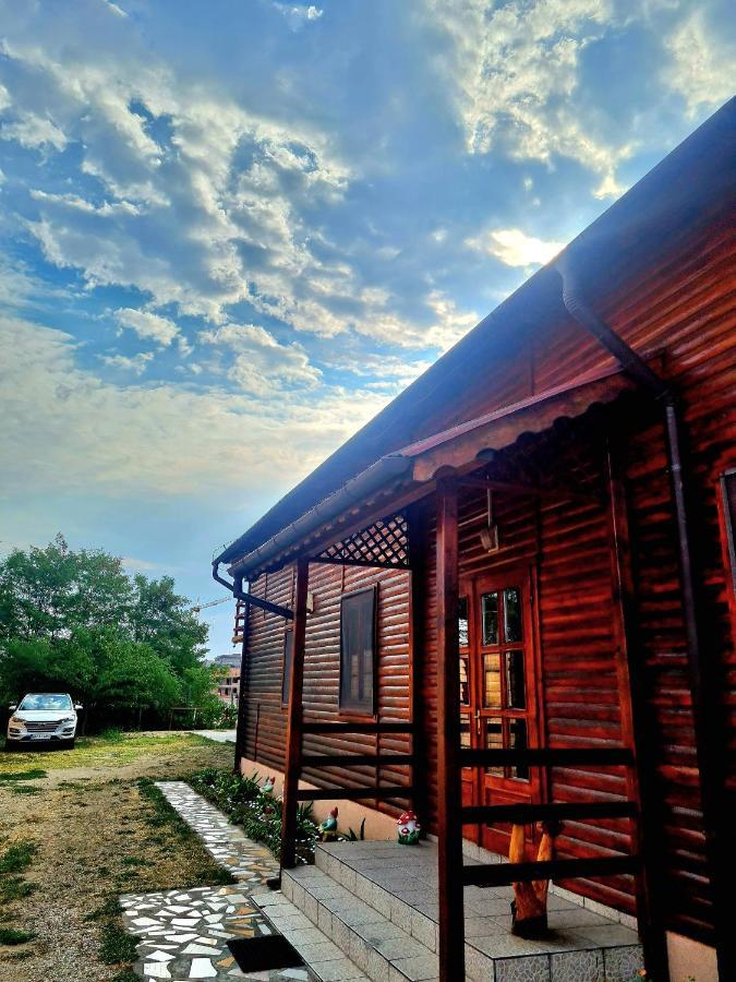 Pensiunea Sanziana Hotell Oradea Exteriör bild